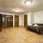 Villa Viktoria & Andras
