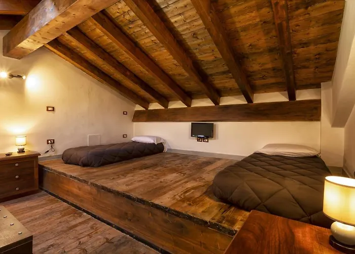 Viktoria & Andras Villa *