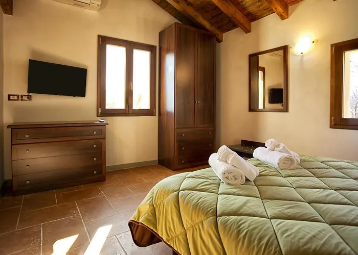 Villa Viktoria & Andras *