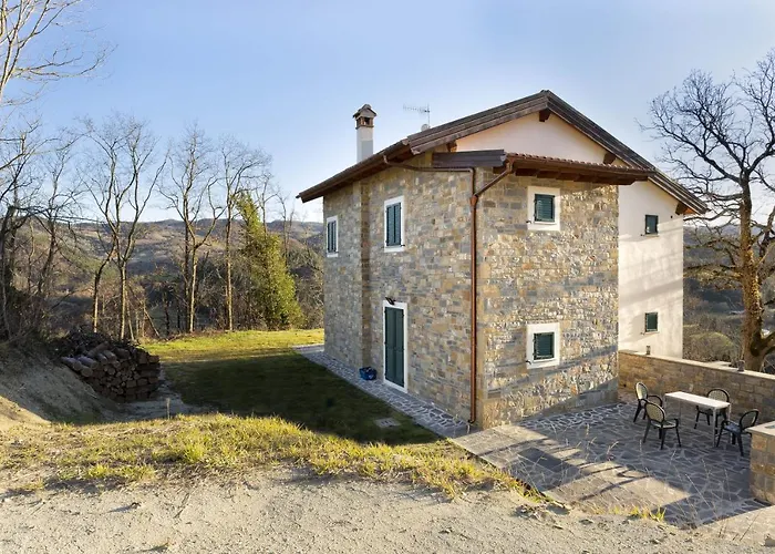 Viktoria & Andras Villa Tredozio